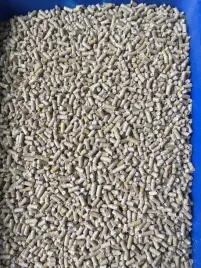 pasza-dla-kur-niosek-karma-z-marchewka-i-pokrzywa