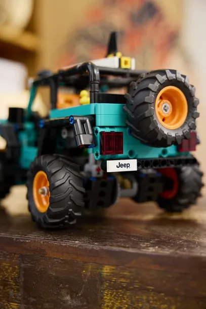 lego-technic-suv-jeepr-wrangler-rubicon
