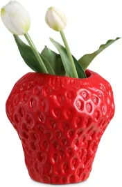 wazon-truskawkowy-na-stol-dekoracyjny-ceramiczny-w-ksztalcie-truskawki-mini