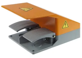 wylacznik-nozny-pedal-podwojny-z-oslona-oslona-15a