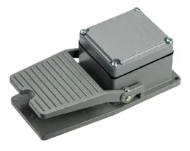 wylacznik-przycisk-nozny-pedal-metal-15a-p1bo