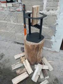 kiwi-luparka-reczna-rozlupywacz-do-drewna-opalowego-stojak-do-lupania