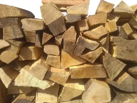 drewno-mix-do-wedzenia-buk-olcha-czeresnia-zestaw-okorowane-recznie