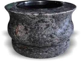 elegancka-fioletowa-misa-nagrobna-granitowa-tulipan-orion-25cm