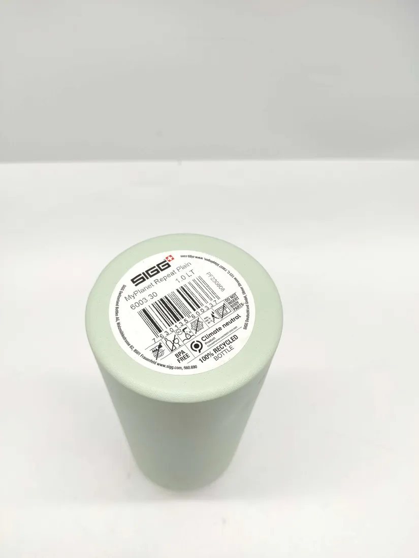 butelka-sigg-traveller-myplanet-repeat-plain-1l-stan-powystawowy