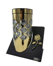 znicz-solarny-zloty-roza-z-prawej-strony-lampion-fotowoltaniczny-23cm
