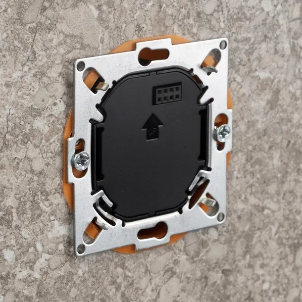 engo-controls-e55-b-internetowy-podtynkowy-regulator-temperatury-do-ramk-kod-producenta-e55b230wifi
