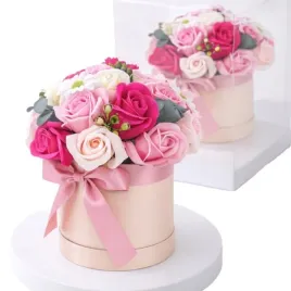 flower-box-bukiet-zapachowych-kwiatow-mydlanych-w-pudelku-16h16x23cm-buk23