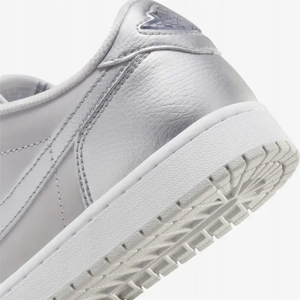 air-1-retro-low-rozmiar-425-marka-nike