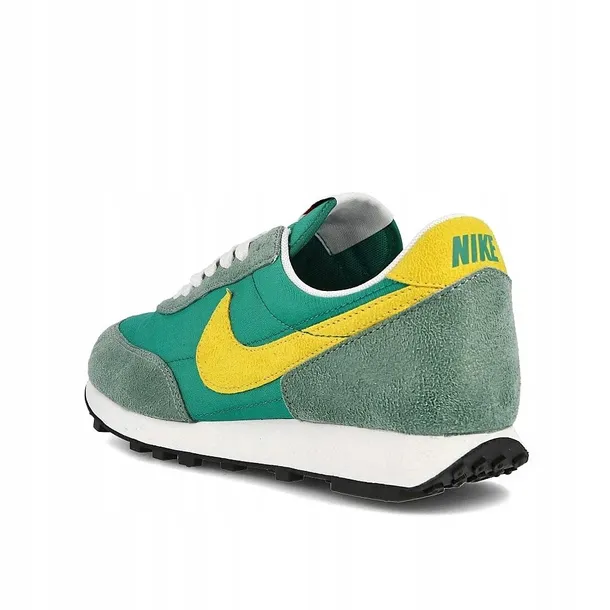 daybreak-marka-nike