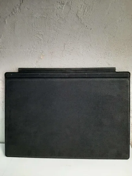 klawiatura-do-microsoft-surface-pro-francuska-marka-microsoft