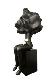 moosee-lampa-podlogowa-human-in-the-clouds-czarna