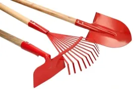 zestaw-narzedzia-ogrodowe-grabie-motyka-dla-dzieci