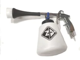 pistolet-pneumatyczny-do-czyszczenia-tapicerki