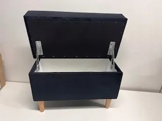 pufa-z-schowkiem-60cm-szerokosc-mebla-60-cm