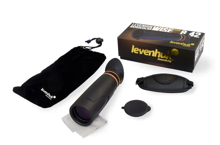 monokular-levenhuk-wise-plus-8x42-zalaczone-wyposazenie-ochronne-pokrowiec