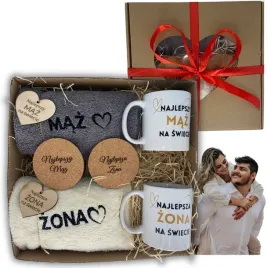 zestaw-prezent-na-walentynki-dla-niej-niego-reczniki-kubki-maz-zona-grawer