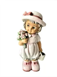 figurka-gipsowa-dziewczynka-z-bukietem-kwiatow