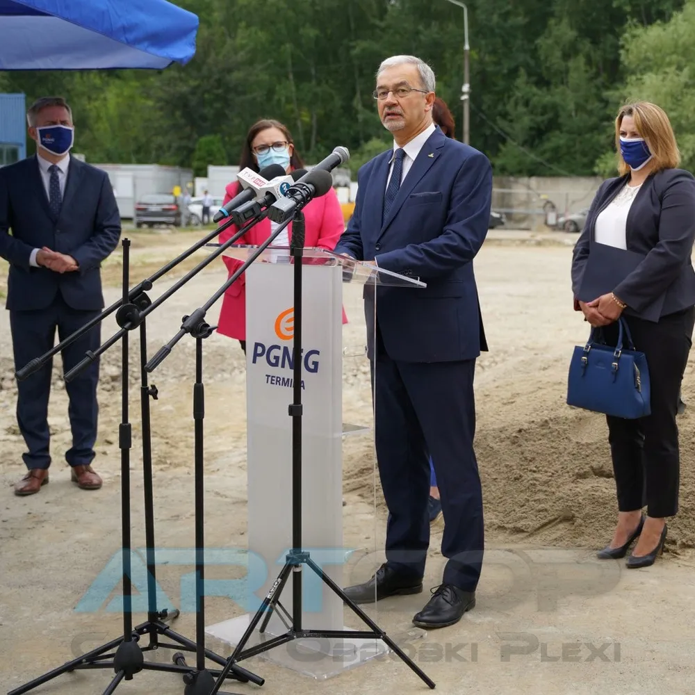 mocna-mownica-mzp-t1-z-grubej-plexi-mobilna-na-odczyty-event-konferencje-stan-nowy