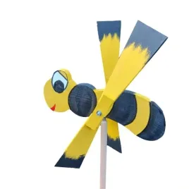 drewniany-wiatrak-ogrodowy-pszczola-rekodzielo