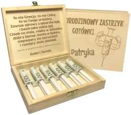 prezent-urodziny-18-30-40-50-drewniane-pudelko-zastrzyk-gotowki-z-grawerem