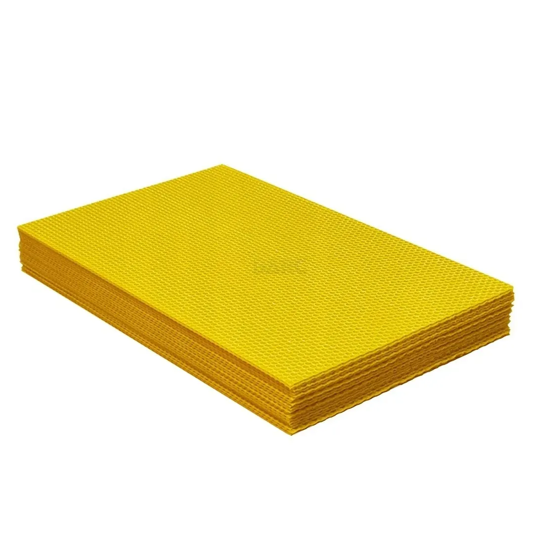 wosk-kostka-pali-sie