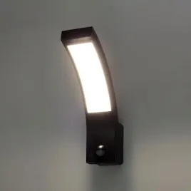 lampa-scienna-zewnetrzna-z-czujnikiem-10w-ip54