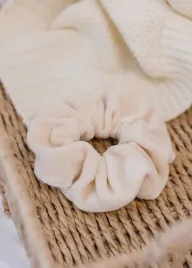 gumka-do-wlosow-scrunchies-welur-jukki