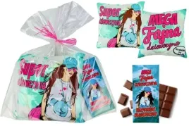 dzien-kobiet-zestaw-czekolada-i-poduszka-dla-dziewczynek-dziewczyn-urodziny