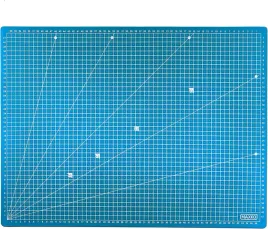 podkladka-na-biurko-mata-metryczna-do-ciecia-z-podzialka-90x60-cm