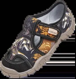 tenisowki-dzieciece-czarne-kapcie-chlopiece-na-rzep-viggami-adas-print