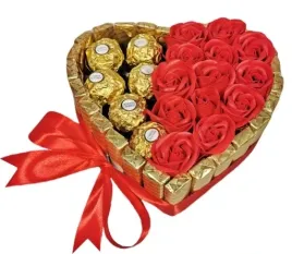 prezent-slodka-niespodzianka-tort-serce-prezent-dla-kobiety-dziewczyny