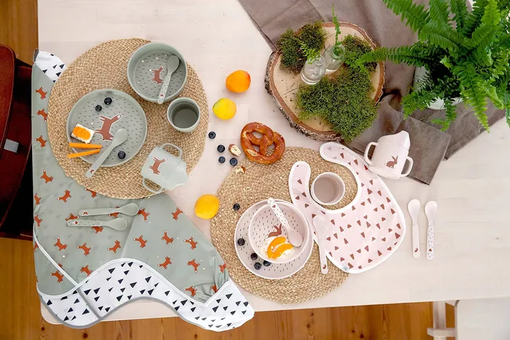 sliniak-lassig-fartuszek-zapiecie-rzepy