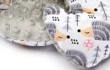 poduszka-motylek-jezyki-szara