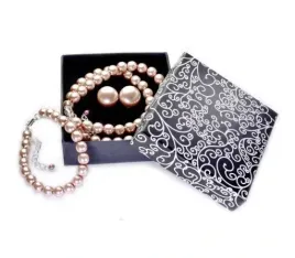 komplet-pudrowy-roz-perly-rozowe-zestaw-z-perel-z-klipsami-naszyjnik-kolia