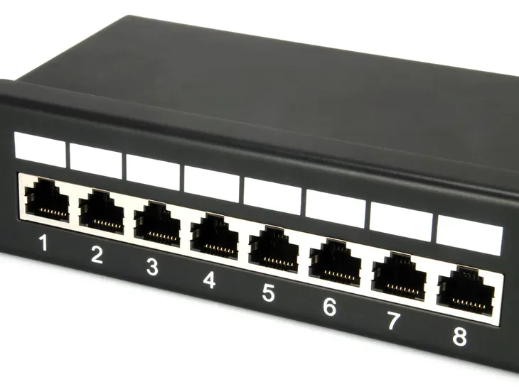 equip-327425-panel-krosowniczy-1u
