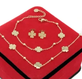 komplet-zloty-koniczynki-stal-chirurgiczna-316-l-aisadi