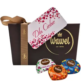 prezent-na-walentynki-malaga-tiki-taki-kasztanki-bilecik-wawel-900g