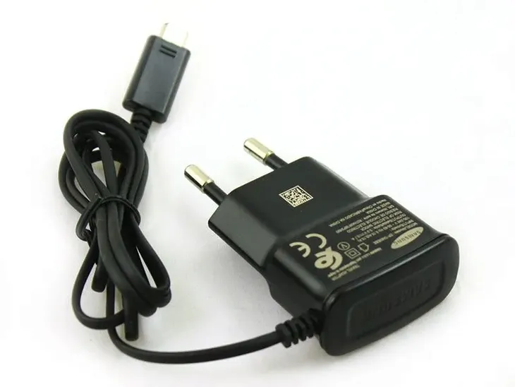 ladowarka-sieciowa-samsung-ep-ta60ebe-micro-usb-marka-samsung