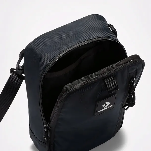 torba-converse-czarna-10024555-a01-kolor-czarny