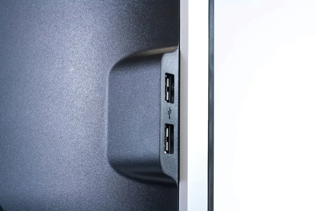 monitor-led-24-dell-u2412m-stan-powystawowy