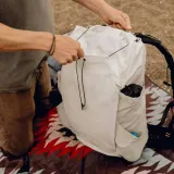 plecak-outdoor-peak-design-backpack-45l-bialy