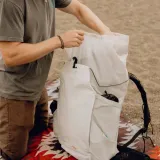 plecak-outdoor-peak-design-backpack-45l-bialy