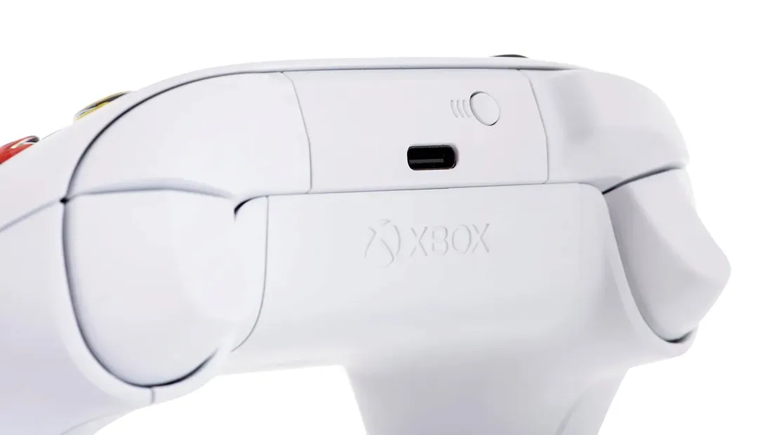 microsoft-xbox-series-controller-robot-white-stan-nowy
