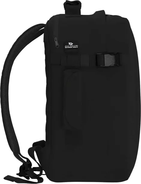 plecak-podrozny-2w1-cabin-zero-classic-tech-28l-absolute-black-wysokosc-39-cm