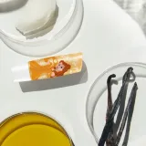 nivea-dysney-edition-belle-lip-balm-48gr-stan-nowy
