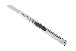 wysuwany-nozyk-uniwersalny-z-lamanym-ostrzem-9mm