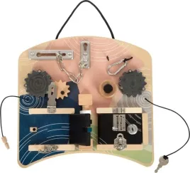 tablica-edukacyjna-zamki-pokretla-zebatki-zasuwki-small-foot