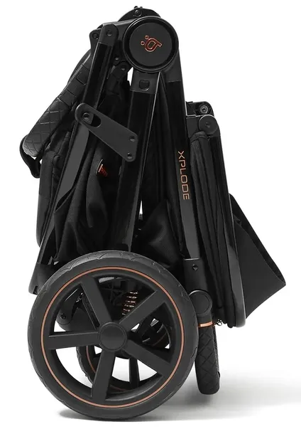 future-design-wozek-spacerowy-xplode-chrome-jet-black-marka-4baby