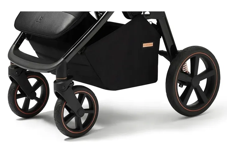 future-design-wozek-spacerowy-xplode-chrome-jet-black-glebokosc-produktu-90-cm